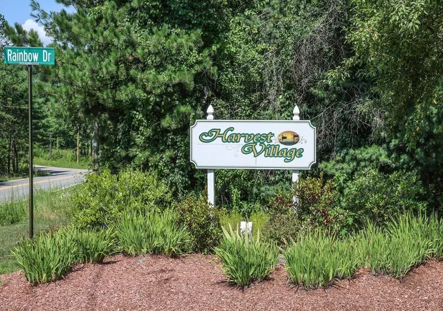 Condo for sale at 8 Rainbow Dr, Londonderry, NH 03053 | MLS# 5104807