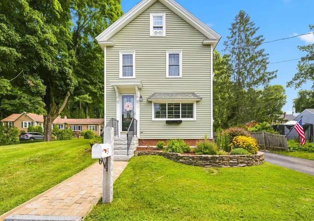 2nd image of 3 Stanwood Ave, Plaistow, NH 03865 | MLS# 5104809
