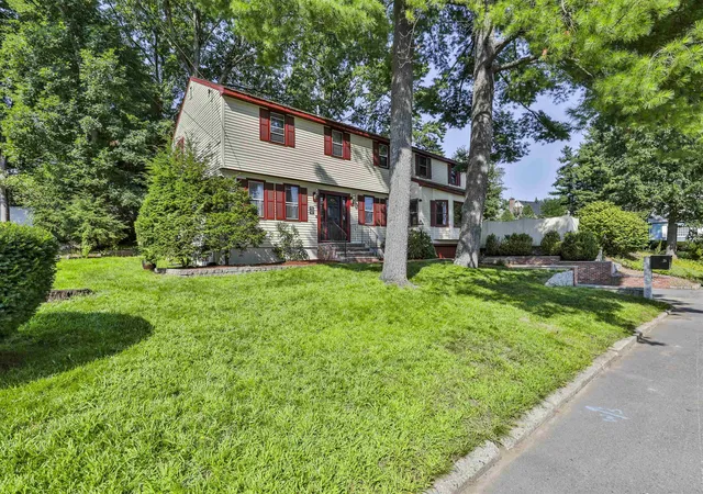 Photo 1 of Single family home for sale at 28 Danbury Rd, Nashua, NH 03064 | MLS# 5104810 | Listing updated on 2026-09-13