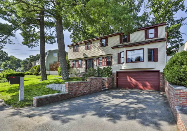 Photo 2 of Single family home for sale at 28 Danbury Rd, Nashua, NH 03064 | MLS# 5104810 | Listing updated on 2026-09-13