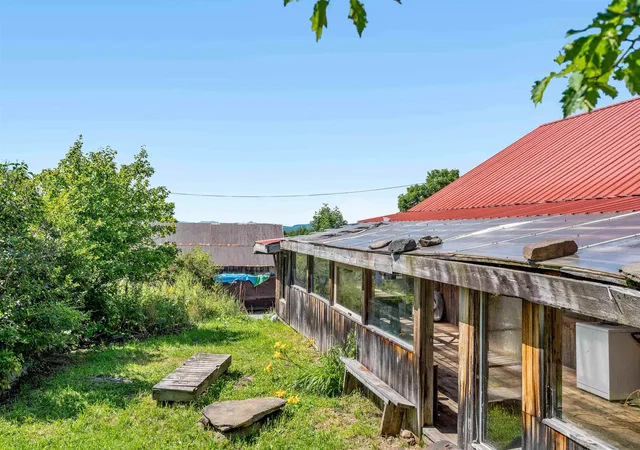 Photo 4 of Single family home for sale at 31 Thistle Hill Rd, Cabot, VT 05647 | MLS# 5104811 | Listing updated on 2026-09-30