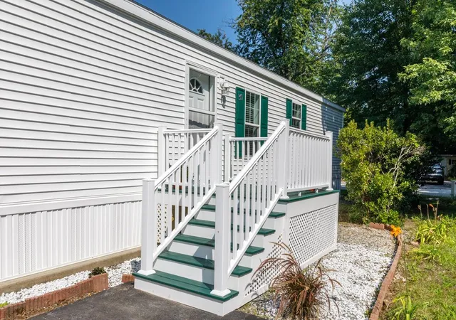 Photo 3 of Manufactured home for sale at 464 Boston Post Rd #30, Amherst, NH 03031 | MLS# 5104812 | Listing updated on 2026-08-22