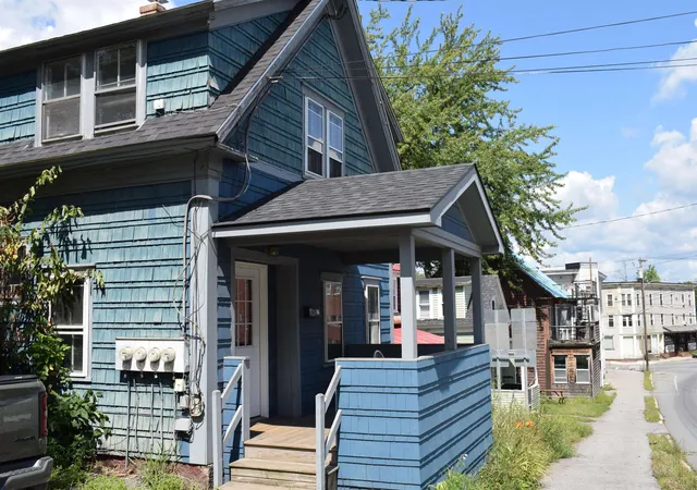 Photo 3 of Single family home for sale at 9 Prospect St, Lancaster, NH 03584 | MLS# 5104814 | Listing updated on 2026-08-25