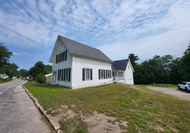 1st image of 110 Summer St, Bristol, NH 03222 | MLS# 5104822