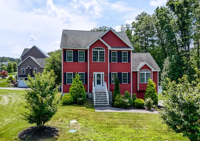 Photo 1 of Single family home for sale at 132 Clement Rd, Pelham, NH 03076 | MLS# 5104823 | Listing updated on 2026-09-08