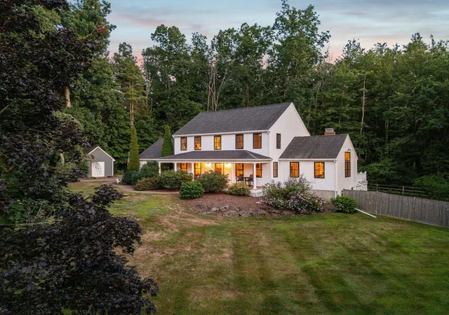 2nd image of 17 Moulton Ave, Greenland, NH 03840 | MLS# 5104833