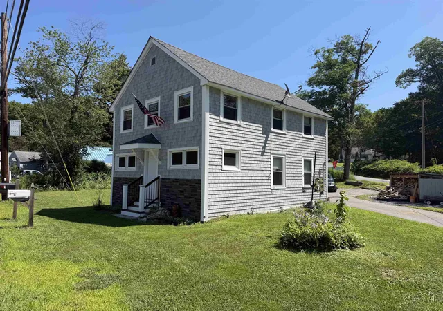 Photo 1 of Single family home for sale at 138 Shadow Lake Rd, Salem, NH 03079 | MLS# 5104846 | Listing updated on 2026-08-20