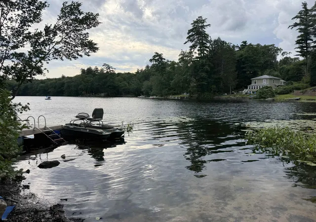 Photo 3 of Single family home for sale at 138 Shadow Lake Rd, Salem, NH 03079 | MLS# 5104846 | Listing updated on 2026-08-20