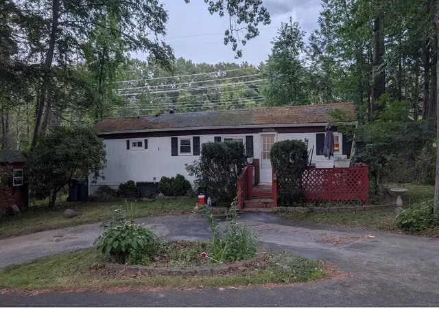 1st image of 5 Hemlock Haven Rd, Hampton, NH 03842 | MLS# 5104851