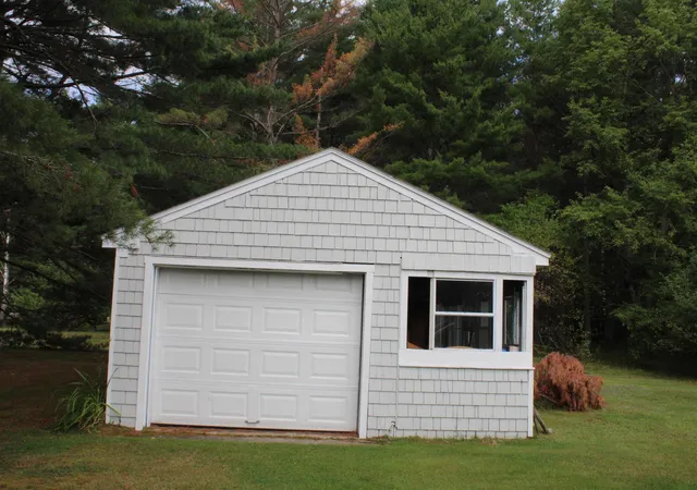Photo 3 of Single family home for sale at 189 Parker Rd, Carroll, NH 03598 | MLS# 5104854 | Listing updated on 2026-10-06