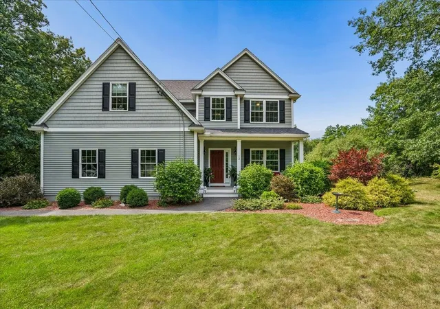 2nd image of 12 Alexander Rd, Londonderry, NH 03053 | MLS# 5104889