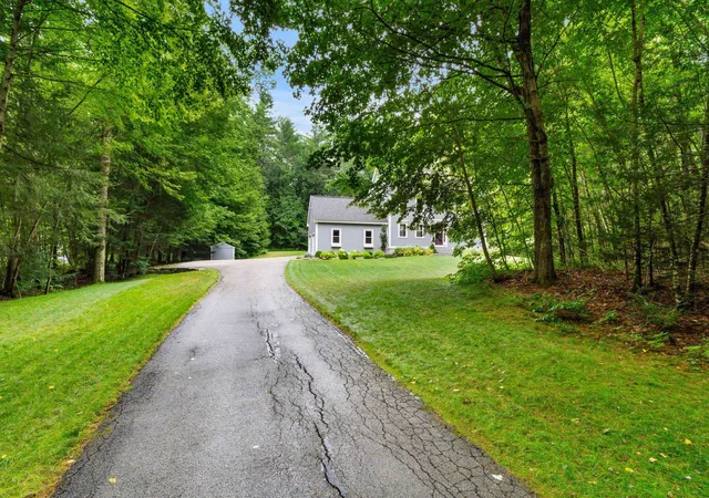 Photo 2 of Sale Pending at 31 Parker Rd, Brookline, NH 03033 | MLS# 5104895 | Listing updated on 2026-08-20
