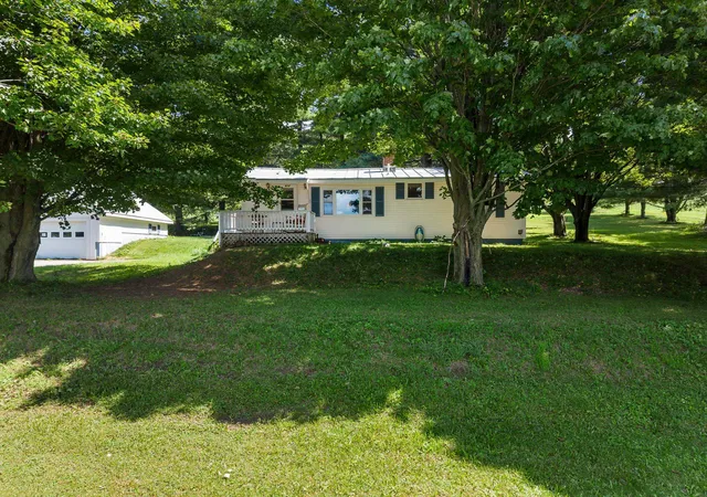 Photo 2 of Sale Pending at 612 Province St, Richford, VT 05476 | MLS# 5104897 | Listing updated on 2026-09-13
