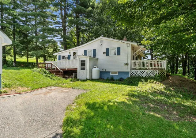 Photo 3 of Sale Pending at 612 Province St, Richford, VT 05476 | MLS# 5104897 | Listing updated on 2026-09-13