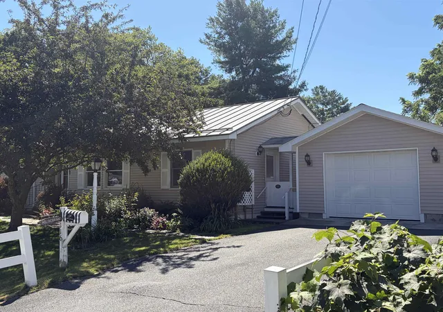 Photo 2 of Sale Pending at 116 Green Meadow Rd, Brattleboro, VT 05301 | MLS# 5104900 | Listing updated on 2026-09-23
