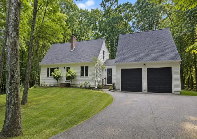 1st image of 16 Moharimet Dr, Madbury, NH 03823 | MLS# 5104902