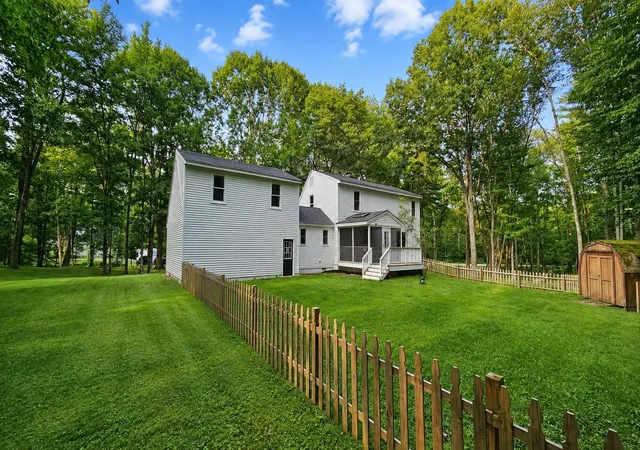 Photo 3 of Single family home for sale at 16 Moharimet Dr, Madbury, NH 03823 | MLS# 5104902 | Listing updated on 2026-09-14