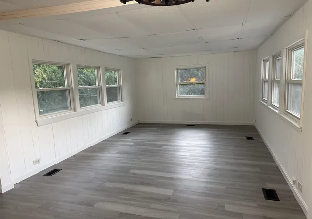 Photo 3 of Manufactured home for sale at 97 Fordway Ext #6, Derry, NH 03038 | MLS# 5104903 | Listing updated on 2026-08-13