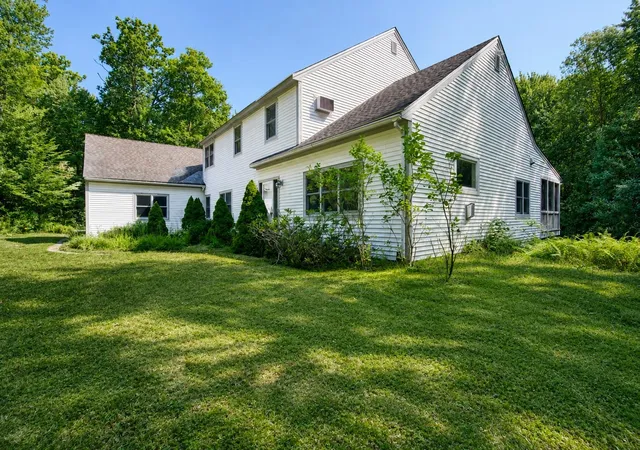 Photo 3 of Single family home for sale at 127 Brimstone Corner Rd, Hancock, NH 03449 | MLS# 5104909 | Listing updated on 2026-08-19