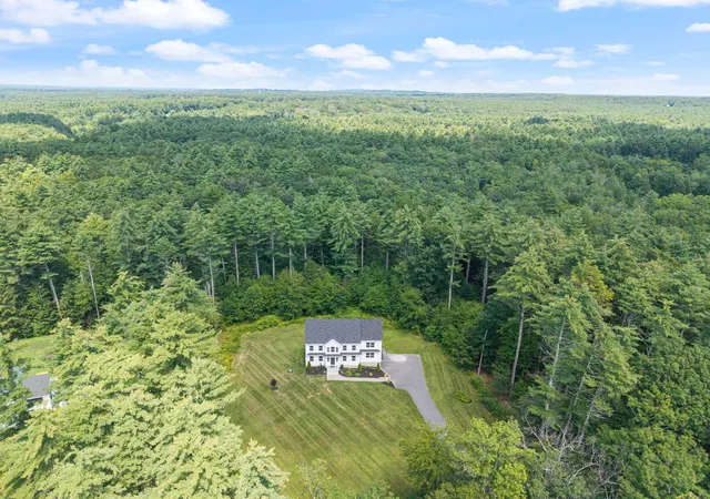 Photo 2 of Single family home for sale at 21 Sanborn Rd, Hampton Falls, NH 03844 | MLS# 5104910 | Listing updated on 2026-09-09