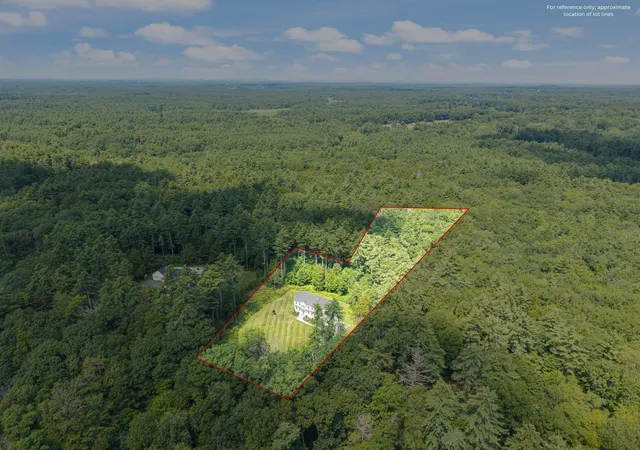 Photo 3 of Single family home for sale at 21 Sanborn Rd, Hampton Falls, NH 03844 | MLS# 5104910 | Listing updated on 2026-09-09