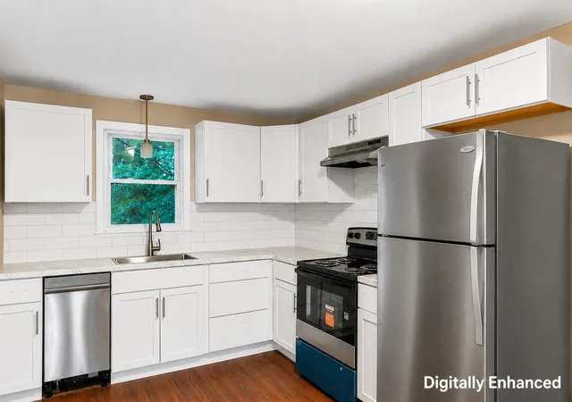 5th image of 94 Maple St #B, Somersworth, NH 03878 | MLS# 5104912