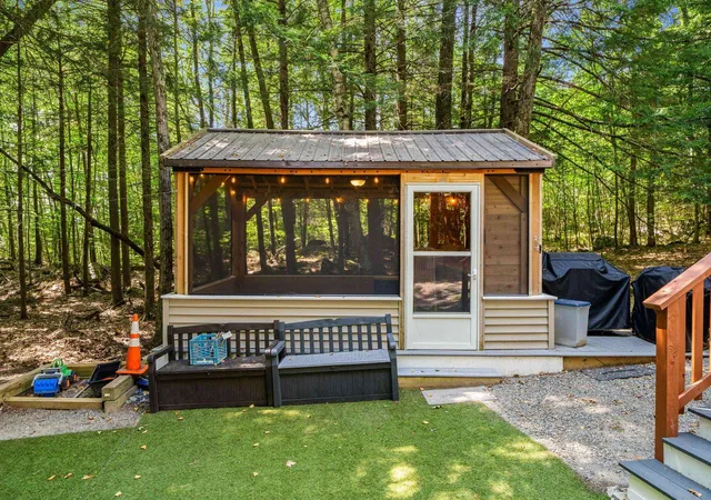 Photo 3 of Manufactured home for sale at 591 Weirs Blvd #78, Laconia, NH 03246 | MLS# 5104930 | Listing updated on 2026-08-24
