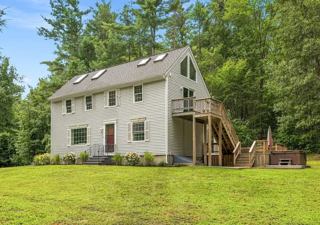 1st image of 8 Brookhaven Rd, Kingston, NH 03848 | MLS# 5104934