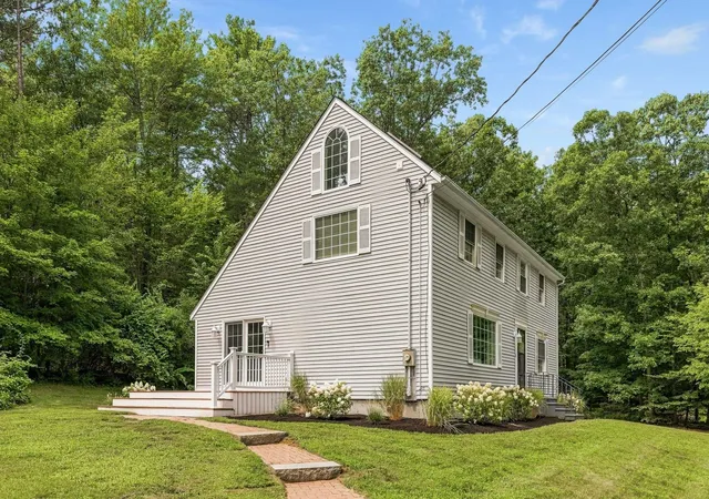 2nd image of 8 Brookhaven Rd, Kingston, NH 03848 | MLS# 5104934
