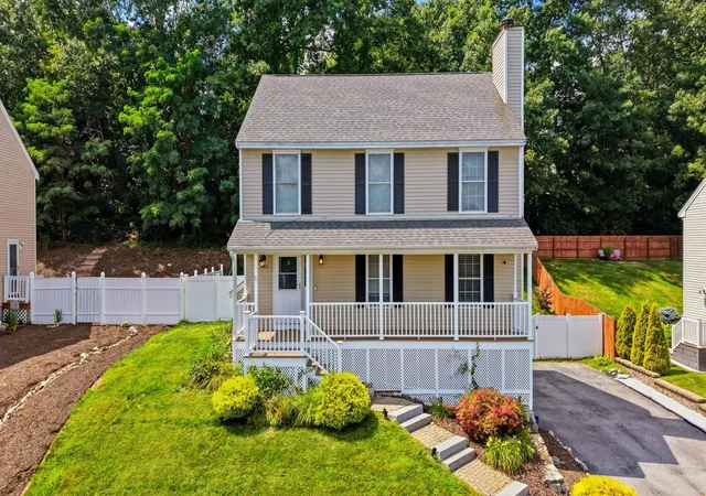 Photo 1 of Single family home for sale at 160 Heathrow Ave, Manchester, NH 03104 | MLS# 5104935 | Listing updated on 2026-09-17