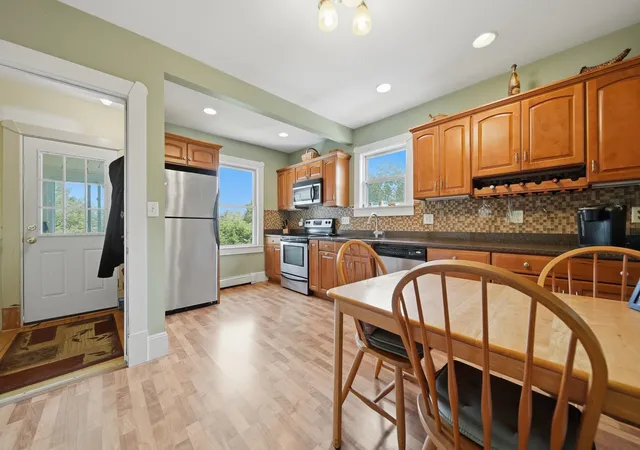 Photo 3 of Sale Pending at 223 Highland St, Manchester, NH 03104 | MLS# 5104936 | Listing updated on 2026-08-24
