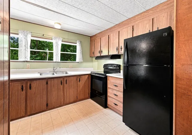 2nd image of 4 Vindale Rd, Hooksett, NH 03106 | MLS# 5104939