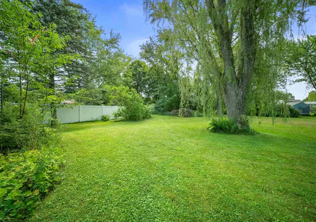 40th image of 13 Railroad Ave, Rochester, NH 03839 | MLS# 5104947