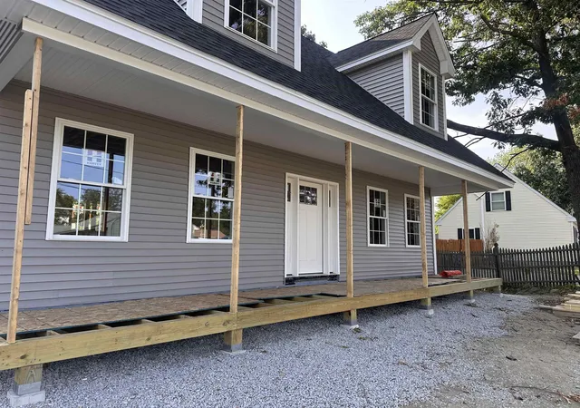 Photo 2 of Single family home for sale at 59 Murphy St, Manchester, NH 03103 | MLS# 5104955 | Listing updated on 2026-08-13