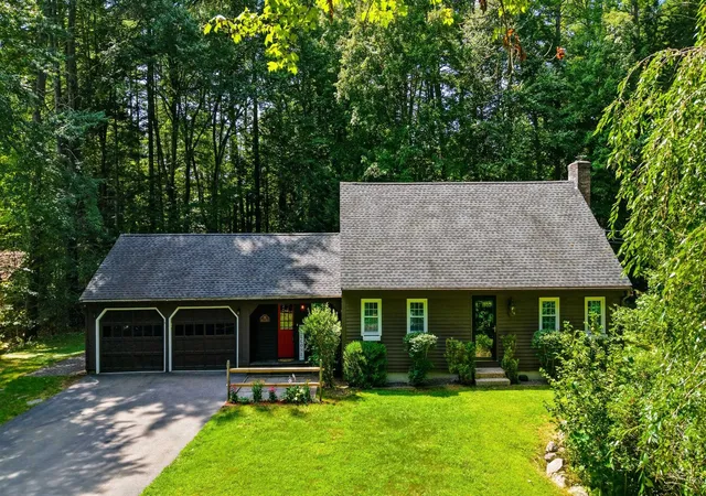 1st image of 22 Old Coach Ln, Amherst, NH 03031 | MLS# 5104958