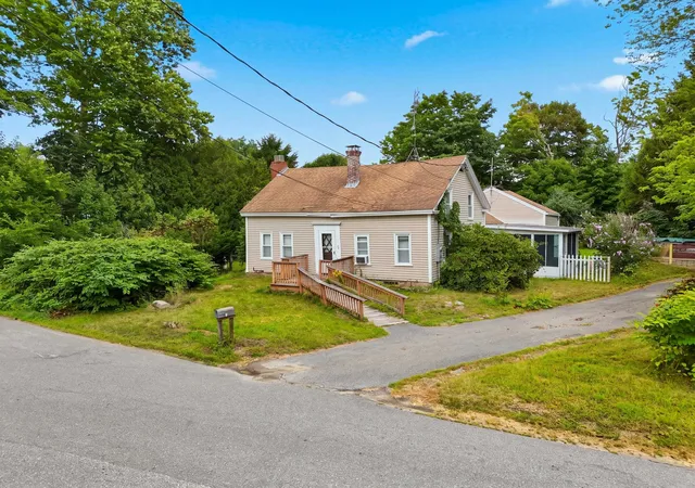 2nd image of 2 Hadley Rd, Newton, NH 03858 | MLS# 5104989