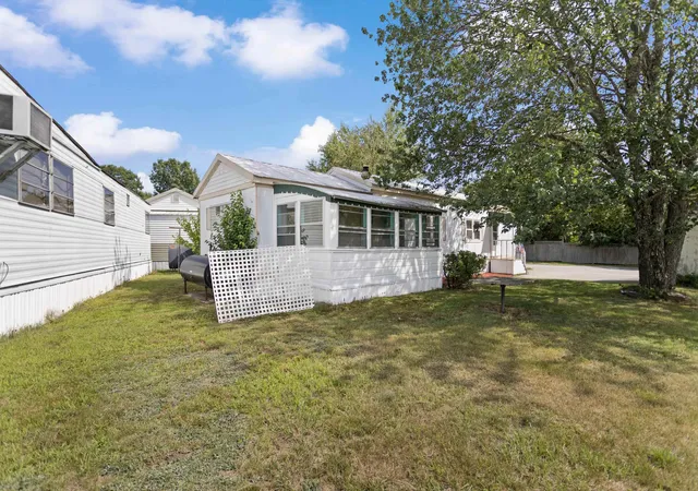 3rd image of 59A Marlette Ave, Hooksett, NH 03106 | MLS# 5104991