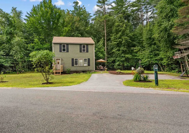 2nd image of 581 Deer Meadow Rd, Webster, NH 03303 | MLS# 5104997