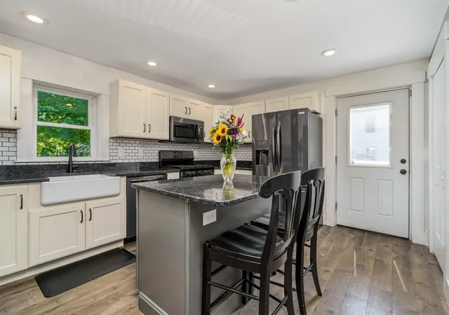 2nd image of 48 Main St, Westminster, MA 01473 | MLS# 5105003