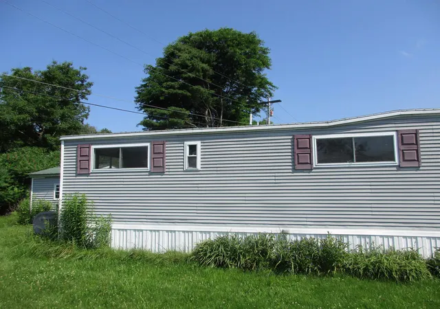 Photo 2 of Manufactured home for sale at 533 Hemlock Rd, St George, VT 05495 | MLS# 5105007 | Listing updated on 2026-08-28