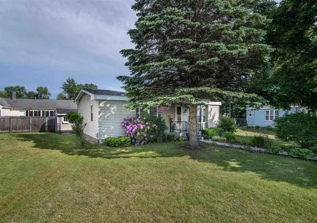 Photo 1 of Manufactured home for sale at 290 Calef Hwy Hwy #C-7, Epping, NH 03042 | MLS# 5105010 | Listing updated on 2026-08-23