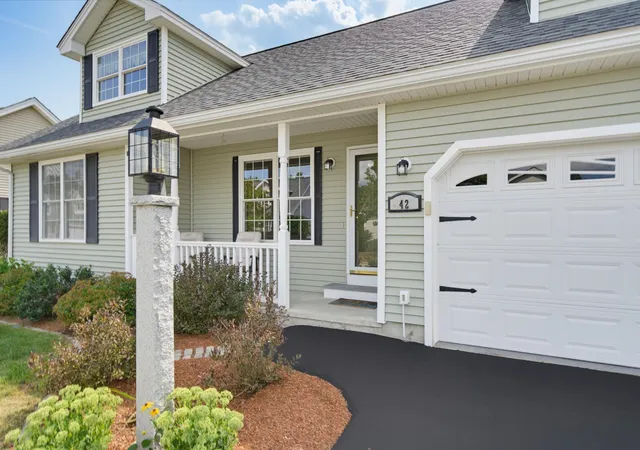 3rd image of 42 Iris Ln, Loudon, NH 03307 | MLS# 5105016