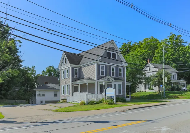 2nd image of 195 S Main St, Newmarket, NH 03857 | MLS# 5105040