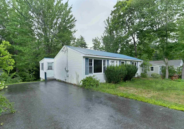 1st image of 11 Massachusetts Ave, Meredith, NH 03253 | MLS# 5105044