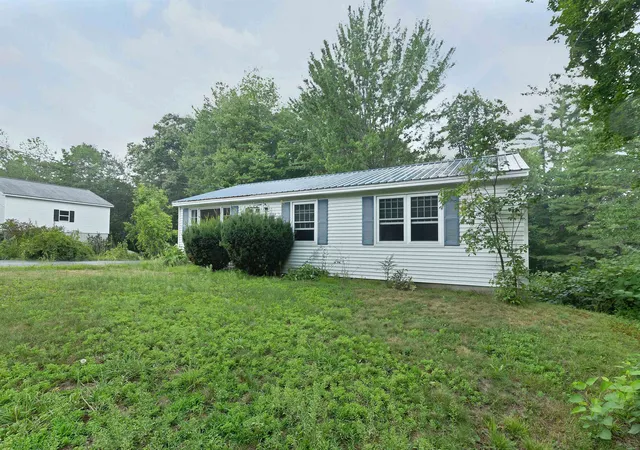 2nd image of 11 Massachusetts Ave, Meredith, NH 03253 | MLS# 5105044