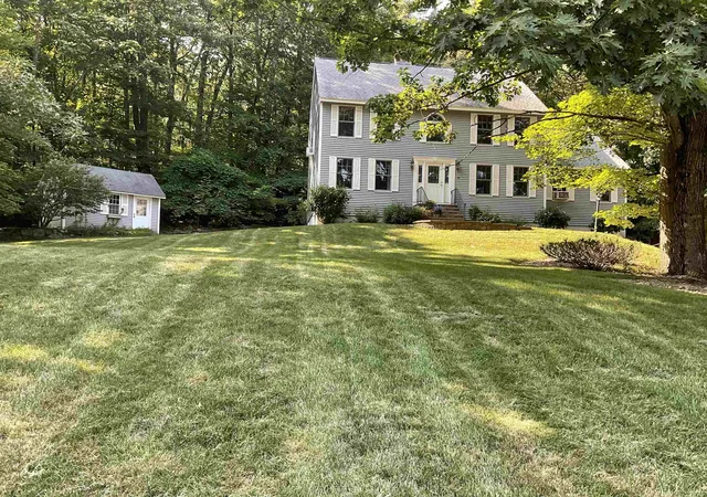 2nd image of 33 Oriole Rd, Windham, NH 03087 | MLS# 5105067
