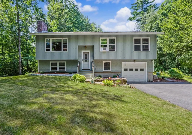 Photo 1 of Single family home for sale at 14 Tomahawk Dr, Merrimack, NH 03054 | MLS# 5105082 | Listing updated on 2026-09-16