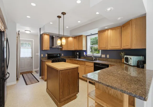 Photo 3 of Single family home for sale at 1180 North Rd, East Arlington, VT 05252 | MLS# 5105091 | Listing updated on 2026-09-17