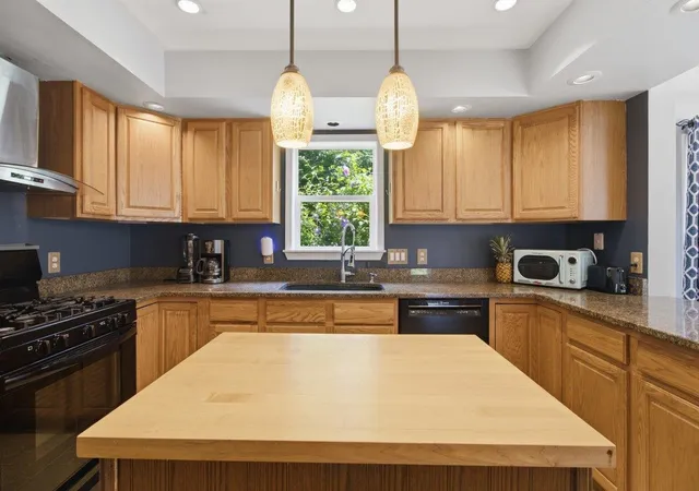 Photo 4 of Single family home for sale at 1180 North Rd, East Arlington, VT 05252 | MLS# 5105091 | Listing updated on 2026-09-17