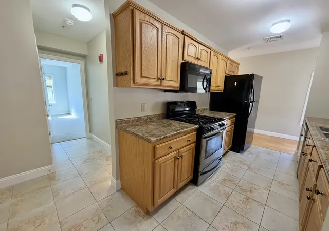 Photo 3 of Sale Pending at 282 Central Ave, Dover, NH 03820 | MLS# 5105095 | Listing updated on 2026-09-18